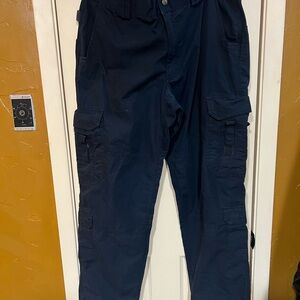 5.11 Tactical Mens Navy Cargo pants 38x 32